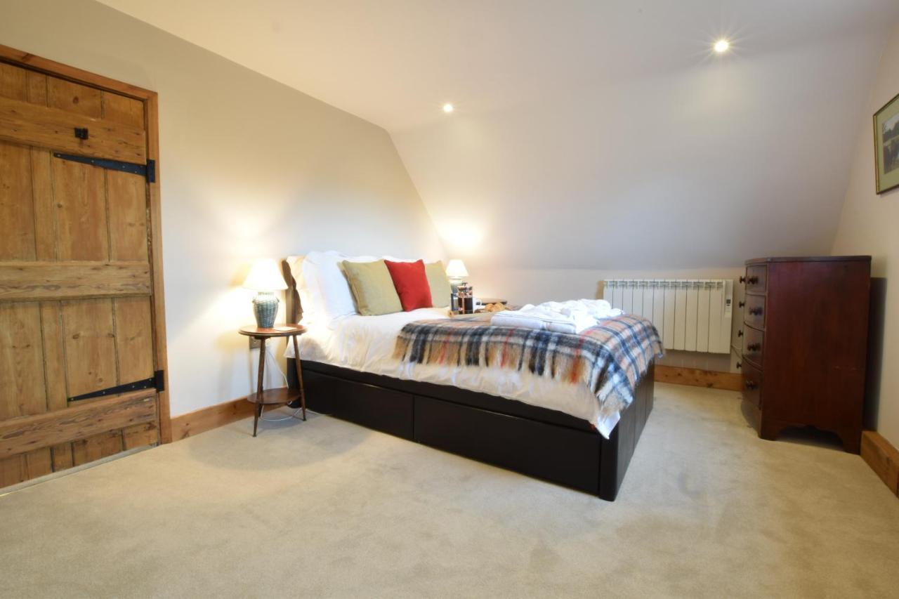1 Tunns Cottages, Rushmere, Nr Beccles Buitenkant foto